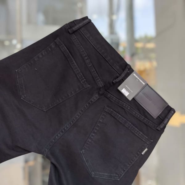 Quần jean Amancio đen slimfit co giãn nhẹ
