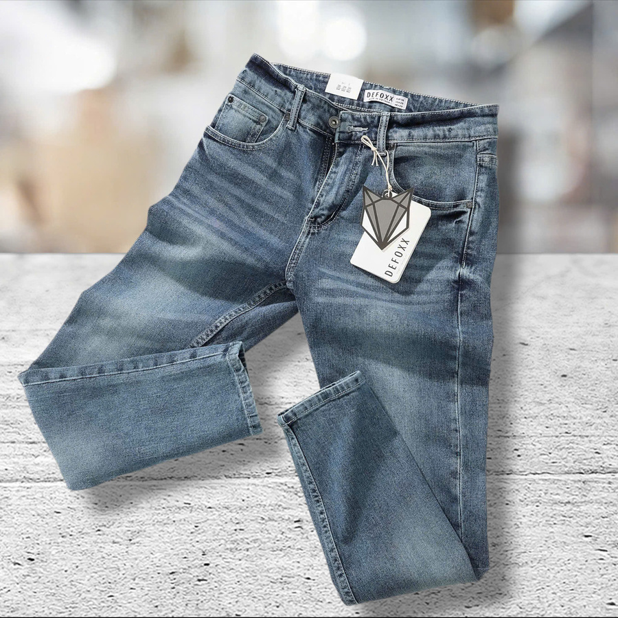Quần jean nam Defoxx xanh wash là lựa chọn lý tưởng cho nam giới muốn sở hữu chiếc quần vừa đẹp, vừa thoải mái